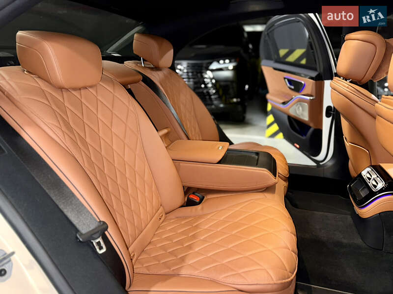 Седан Mercedes-Benz S-Class 2021 в Киеве