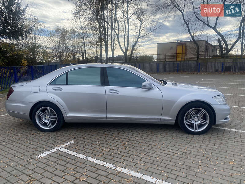 Седан Mercedes-Benz S-Class 2010 в Тернополі