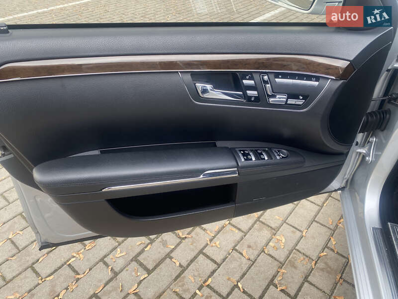 Седан Mercedes-Benz S-Class 2010 в Тернополі