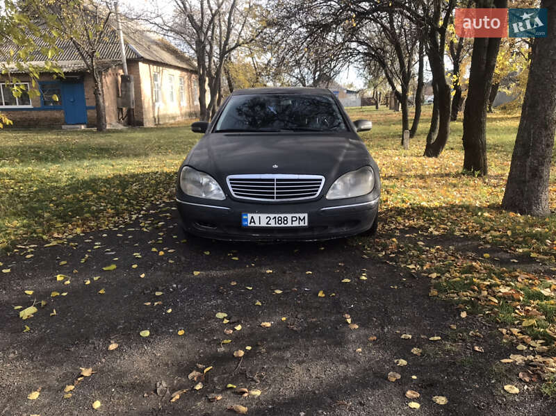 Mercedes-Benz S-Class 1999