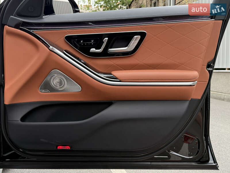 Седан Mercedes-Benz S-Class 2024 в Киеве