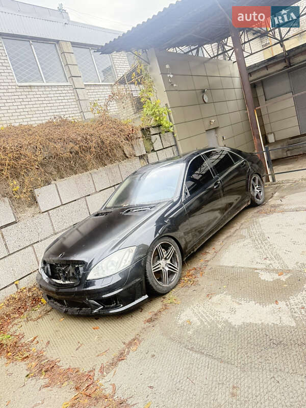 Mercedes-Benz S-Class 2005 Mercedes-Benz S-Class 2005