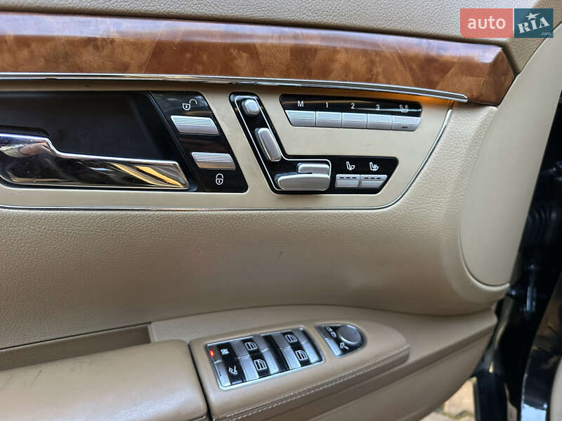 Седан Mercedes-Benz S-Class 2008 в Новояворовске