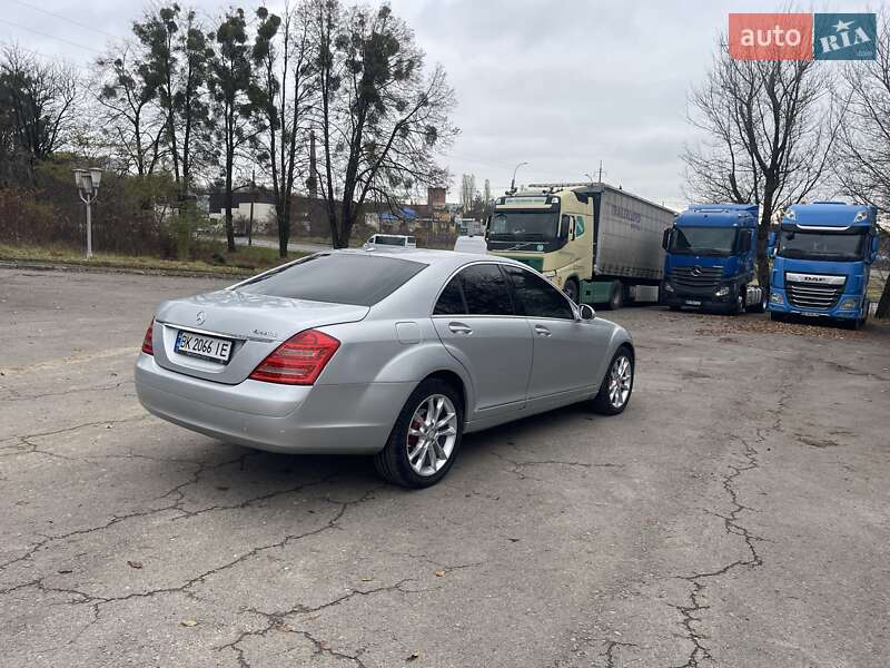 Седан Mercedes-Benz S-Class 2007 в Рівному