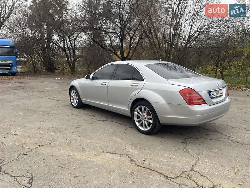 Седан Mercedes-Benz S-Class 2007 в Рівному