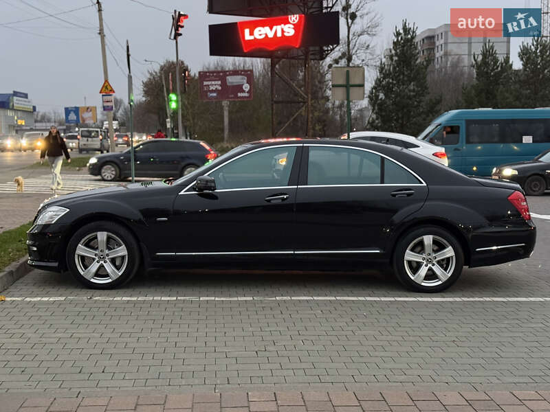 Седан Mercedes-Benz S-Class 2012 в Хмельницькому