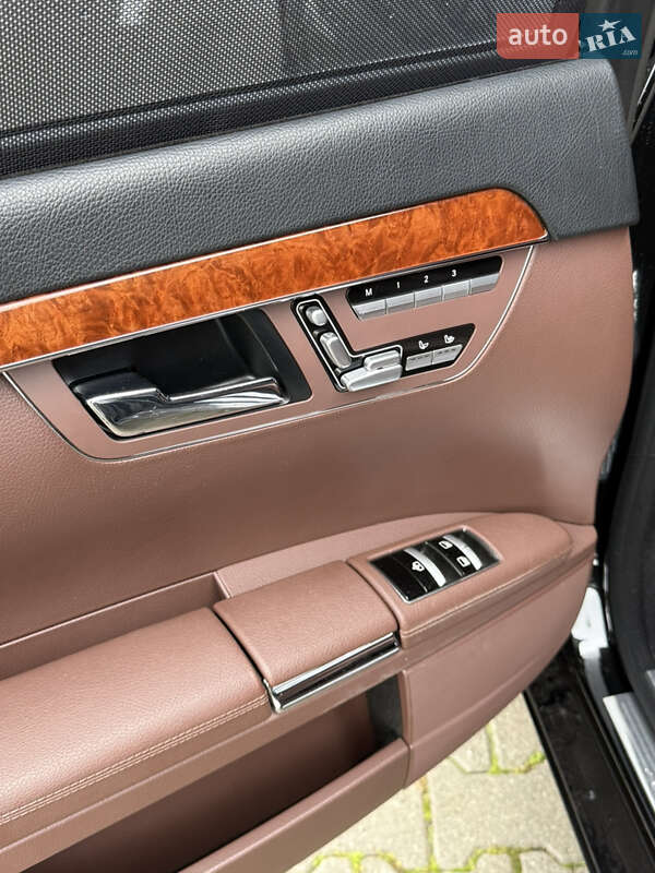 Седан Mercedes-Benz S-Class 2010 в Чернівцях фото 46 Седан Mercedes-Benz S-Class 2010 в Чернівцях