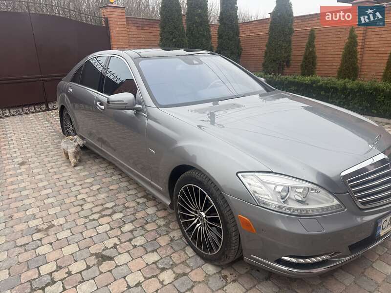 Седан Mercedes-Benz S-Class 2010 в Каменке