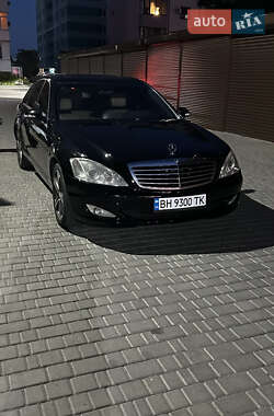 Седан Mercedes-Benz S-Class 2006 в Чорноморську