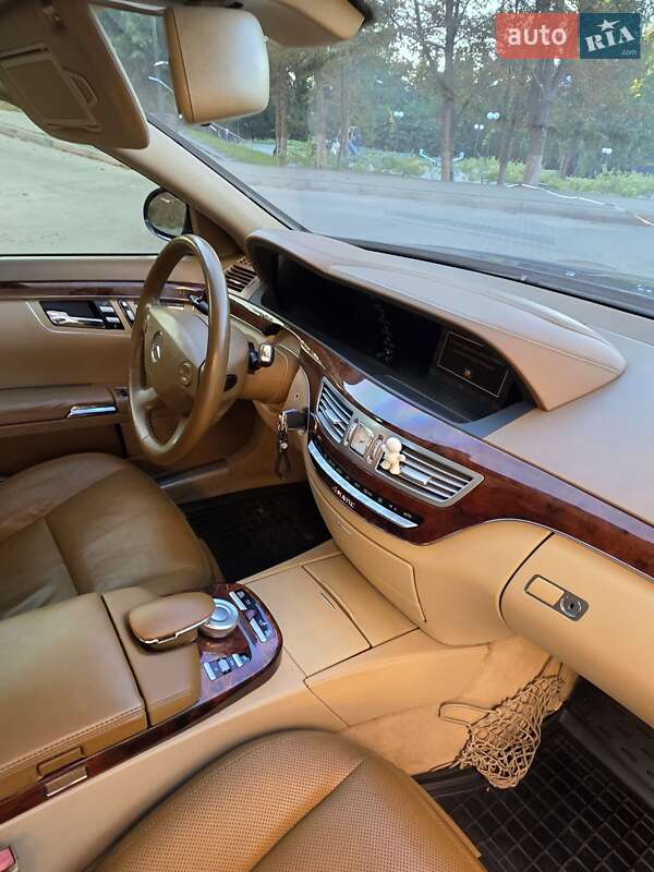 Седан Mercedes-Benz S-Class 2007 в Рівному