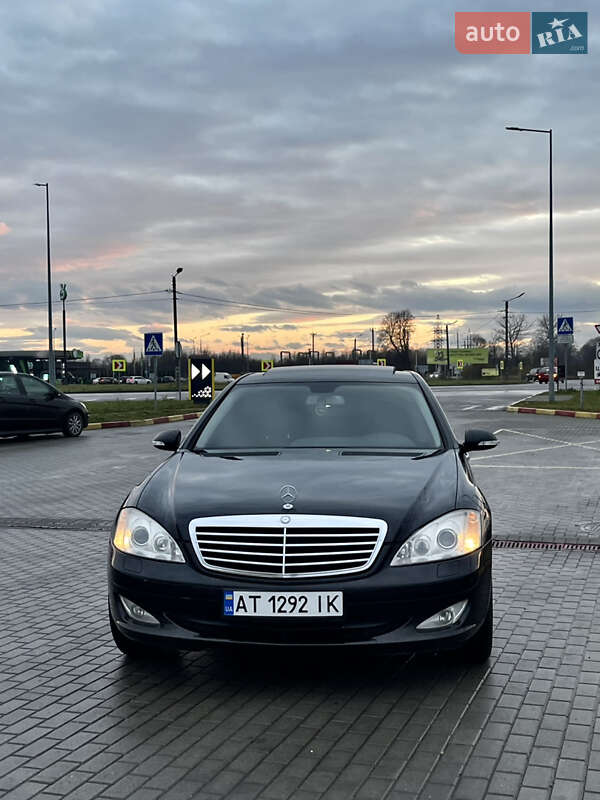 Седан Mercedes-Benz S-Class 2009 в Ивано-Франковске