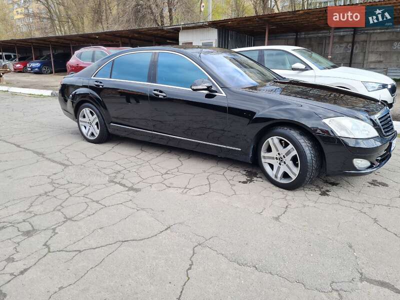 Седан Mercedes-Benz S-Class 2007 в Дніпрі