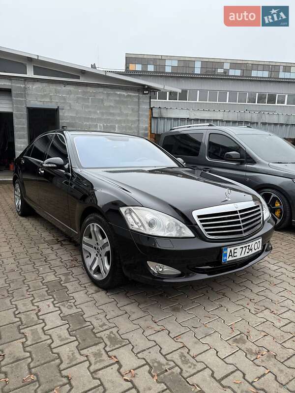 Седан Mercedes-Benz S-Class 2007 в Дніпрі