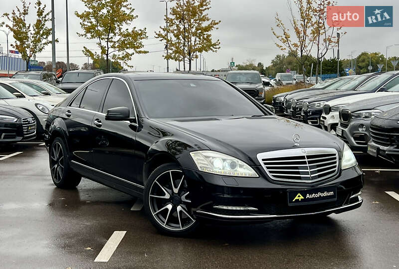 Mercedes-Benz S-Class 2012