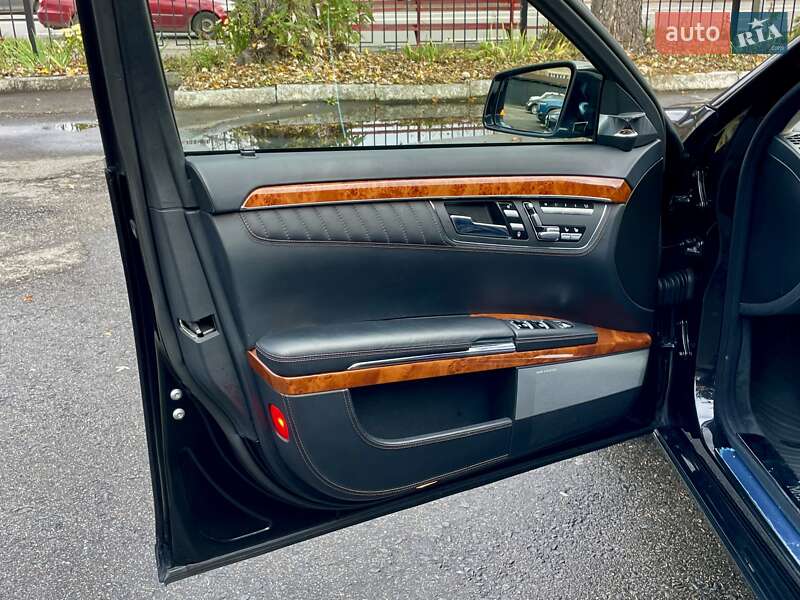 Седан Mercedes-Benz S-Class 2011 в Києві