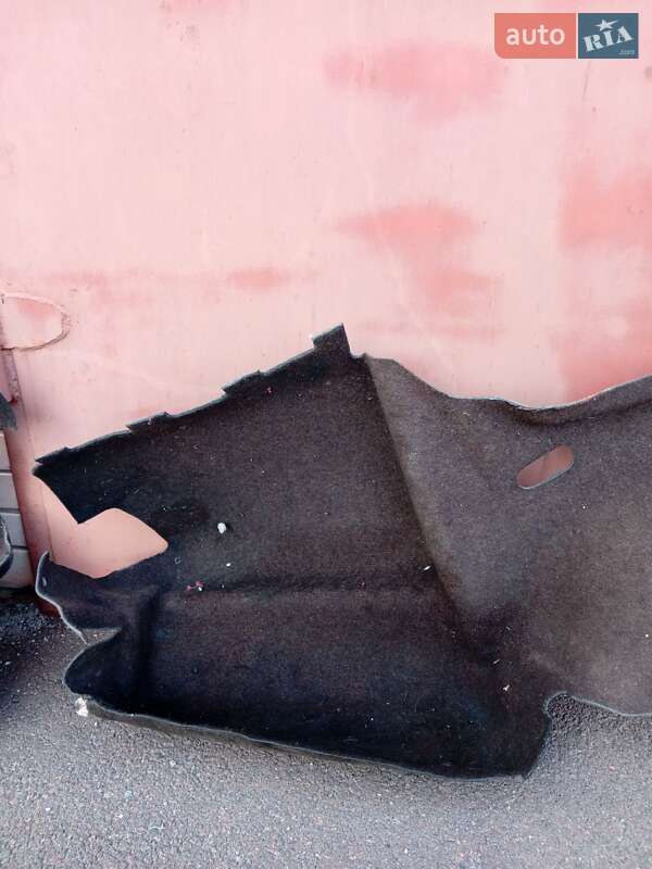 Седан Mercedes-Benz S-Class 1982 в Переяславі