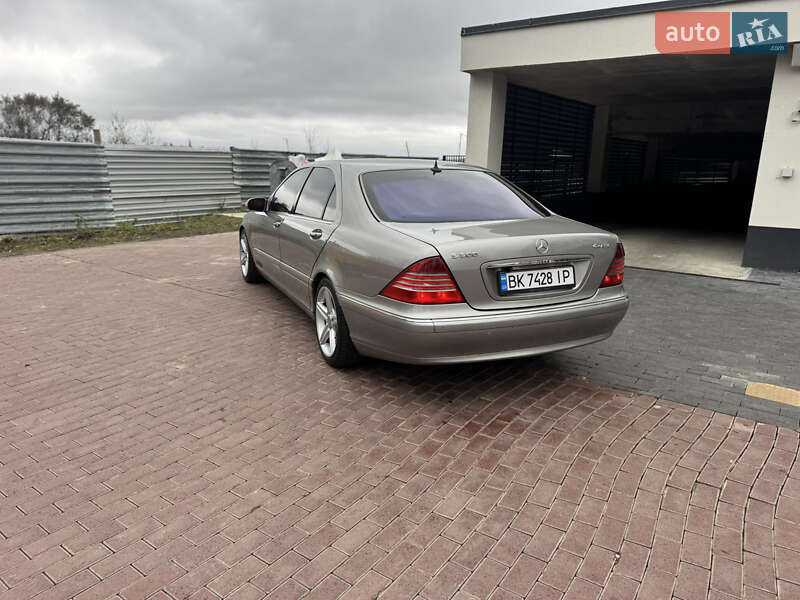 Седан Mercedes-Benz S-Class 2005 в Рівному