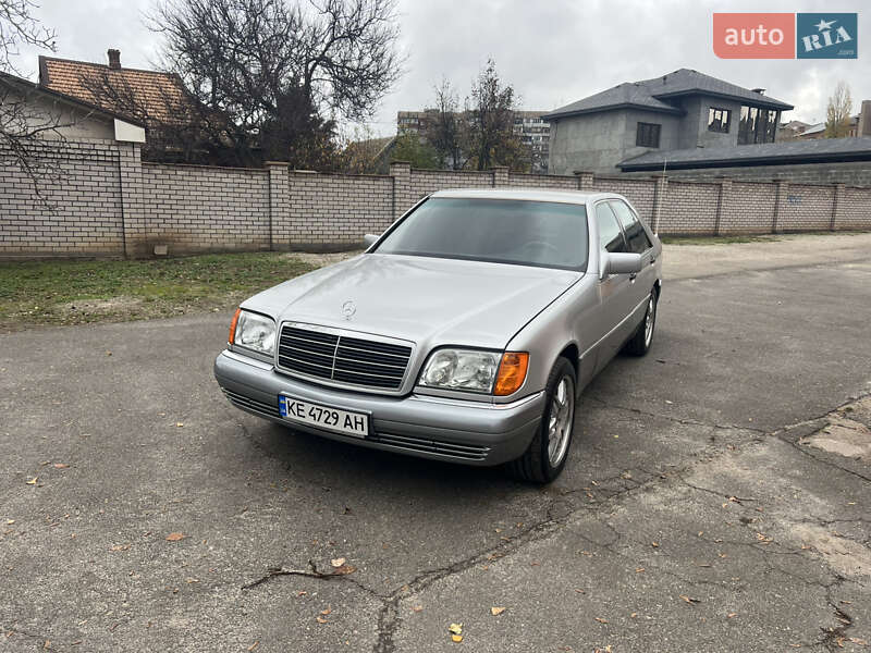 Mercedes-Benz S-Class 1991