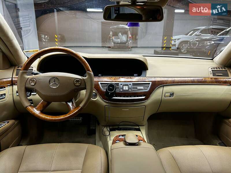 Седан Mercedes-Benz S-Class 2006 в Черновцах