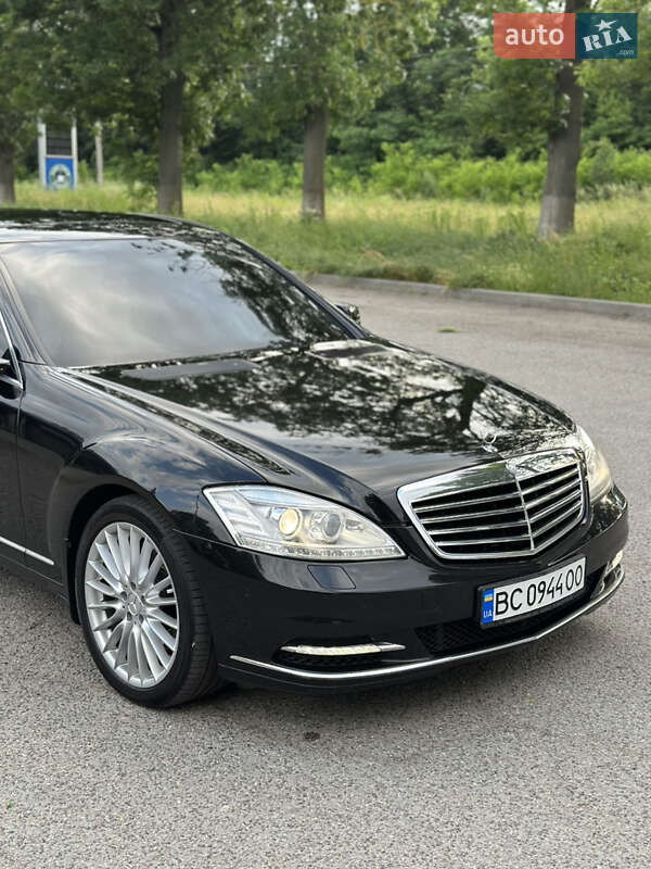 Седан Mercedes-Benz S-Class 2006 в Черновцах