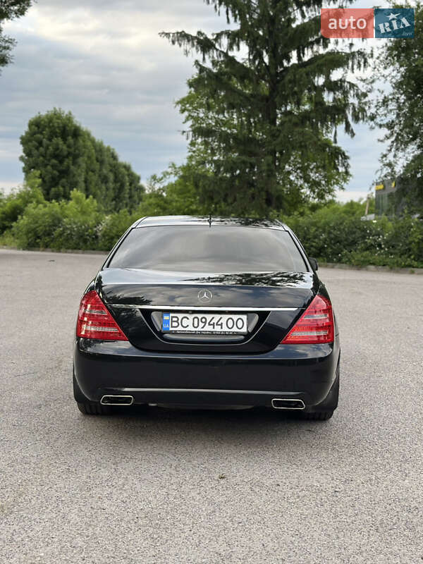 Седан Mercedes-Benz S-Class 2006 в Черновцах
