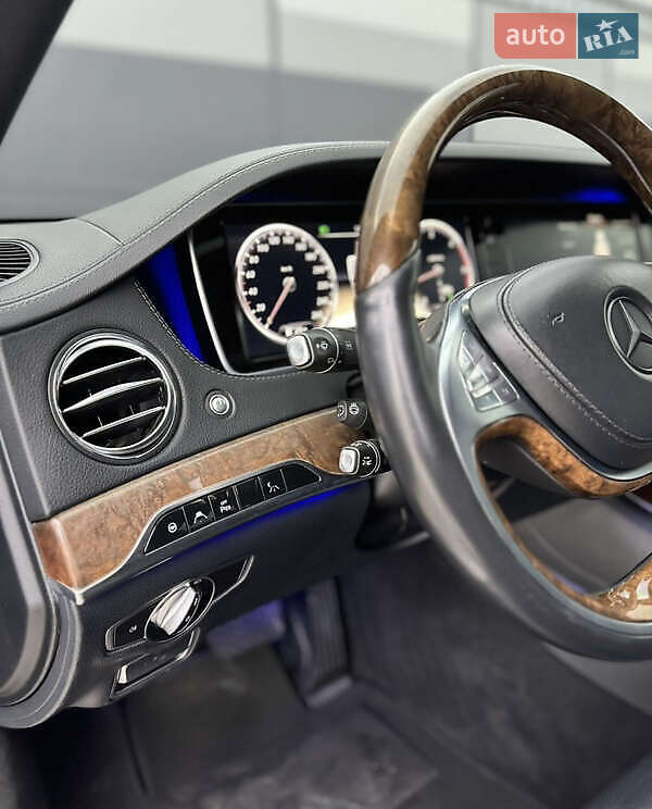 Седан Mercedes-Benz S-Class 2013 в Черновцах