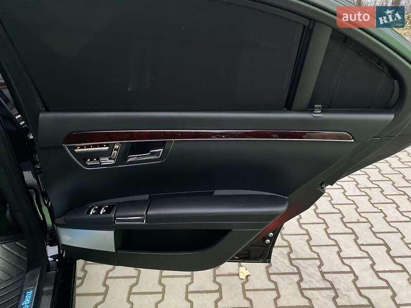 Седан Mercedes-Benz S-Class 2011 в Хмельницькому
