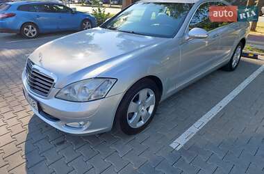 Седан Mercedes-Benz S-Class 2006 в Чернівцях