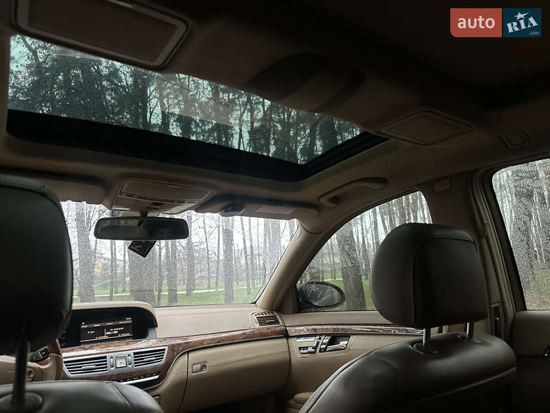 Седан Mercedes-Benz S-Class 2005 в Києві