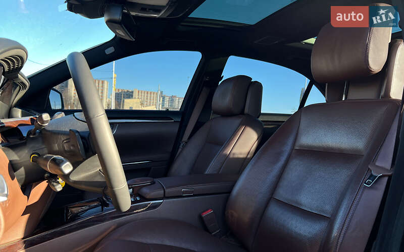 Седан Mercedes-Benz S-Class 2010 в Львове