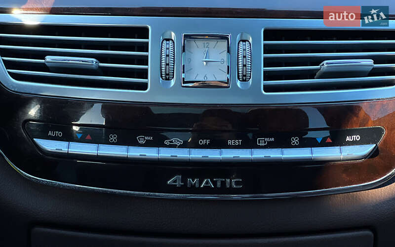 Седан Mercedes-Benz S-Class 2010 в Львове