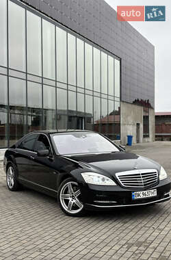 Седан Mercedes-Benz S-Class 2011 в Костопілі