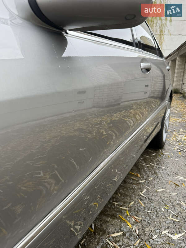 Седан Mercedes-Benz S-Class 2005 в Рівному