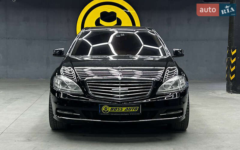 Седан Mercedes-Benz S-Class 2013 в Чернівцях