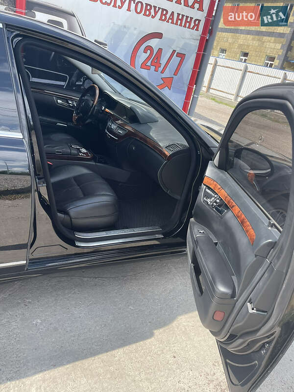 Седан Mercedes-Benz S-Class 2008 в Прилуках