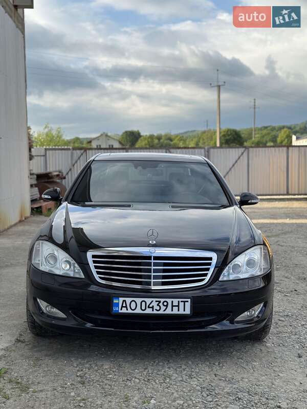 Седан Mercedes-Benz S-Class 2008 в Ужгороді