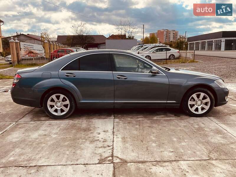Седан Mercedes-Benz S-Class 2008 в Рахове