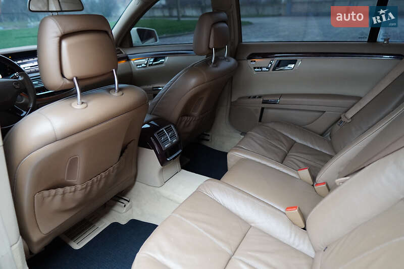 Седан Mercedes-Benz S-Class 2008 в Теофіполі