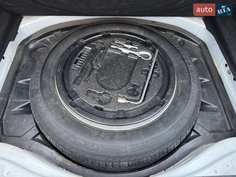 Седан Mercedes-Benz S-Class 2010 в Павлограді