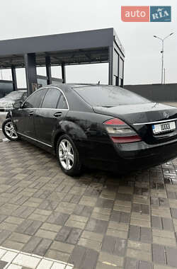 Седан Mercedes-Benz S-Class 2008 в Шполе