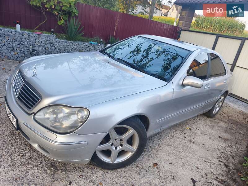 Mercedes-Benz S-Class 2001