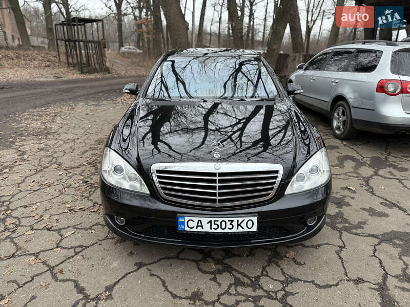 Седан Mercedes-Benz S-Class 2007 в Умані