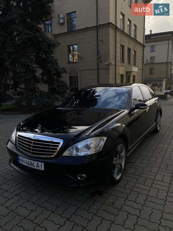 Mercedes-Benz S-Class 2007
