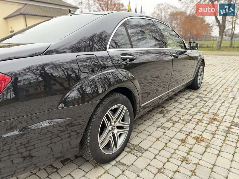 Седан Mercedes-Benz S-Class 2008 в Чернівцях