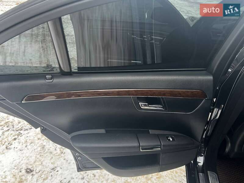 Седан Mercedes-Benz S-Class 2010 в Гадяче фото 34 Седан Mercedes-Benz S-Class 2010 в Гадяче