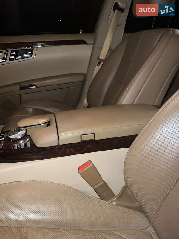 Седан Mercedes-Benz S-Class 2007 в Черноморске