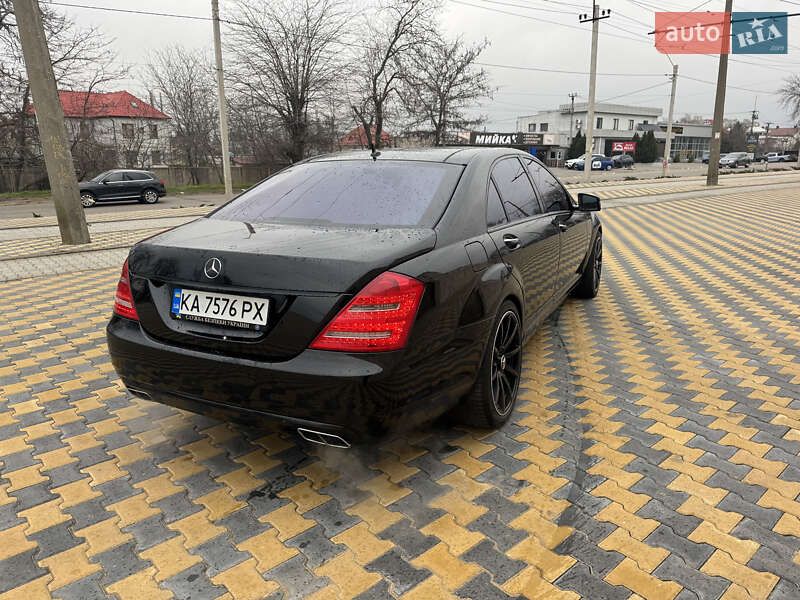 Седан Mercedes-Benz S-Class 2006 в Черноморске