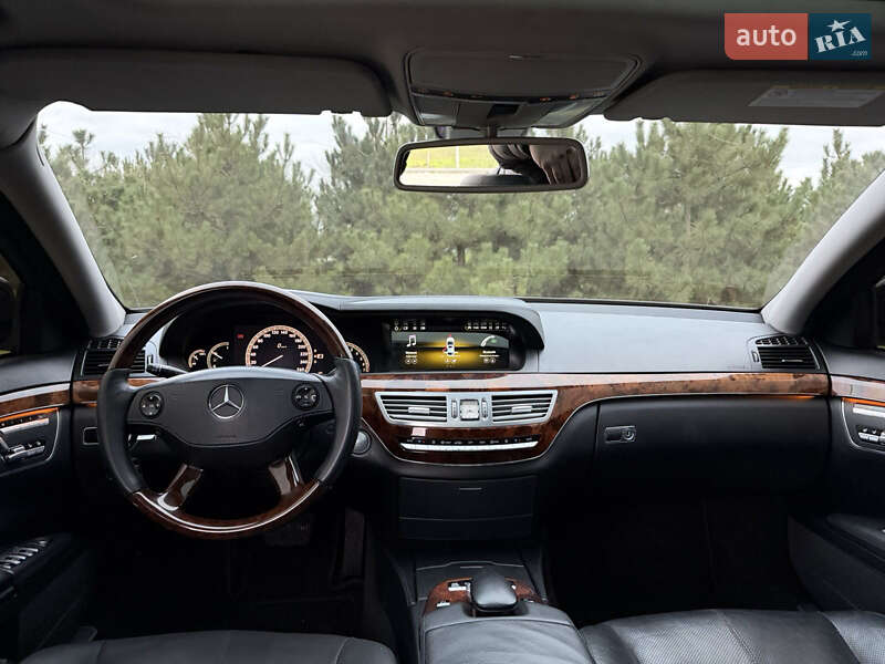 Седан Mercedes-Benz S-Class 2006 в Черноморске