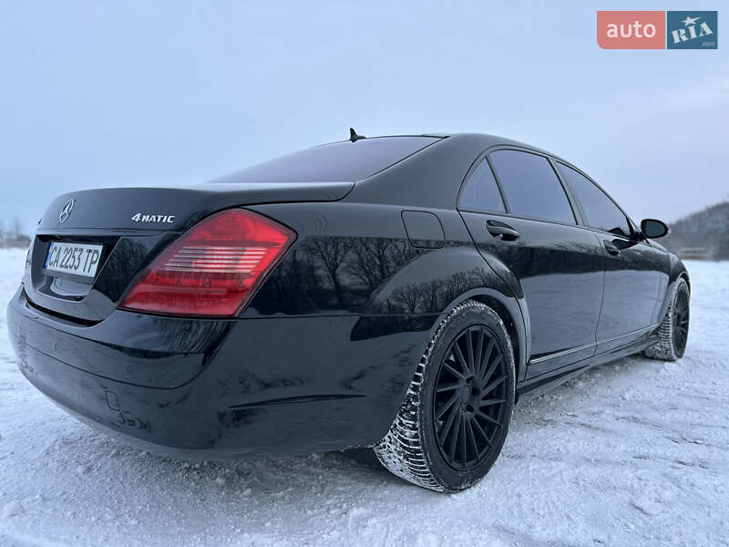 Седан Mercedes-Benz S-Class 2008 в Умані