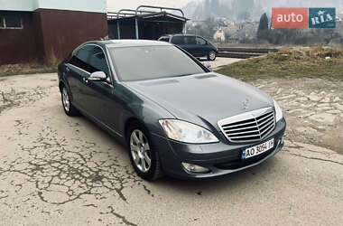 Седан Mercedes-Benz S-Class 2008 в Рахове